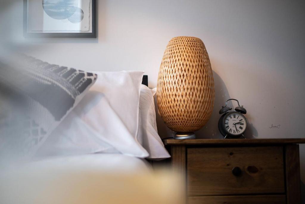 Air Host And Stay - Apartment 5 Broadhurst Court Sleeps 6 Minutes From Town Centre Стокпорт Экстерьер фото
